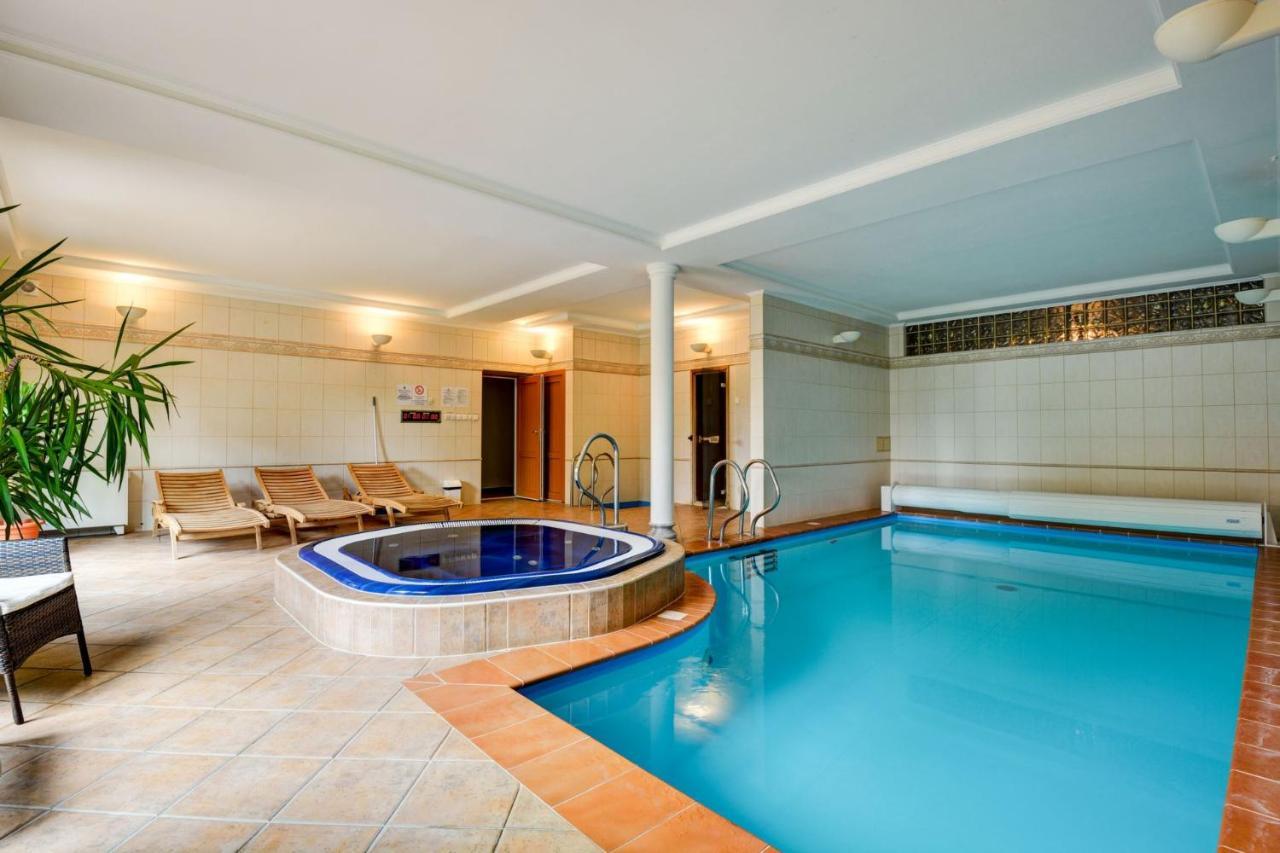 Hotel Ranc Kostelany à Kroměříž Extérieur photo